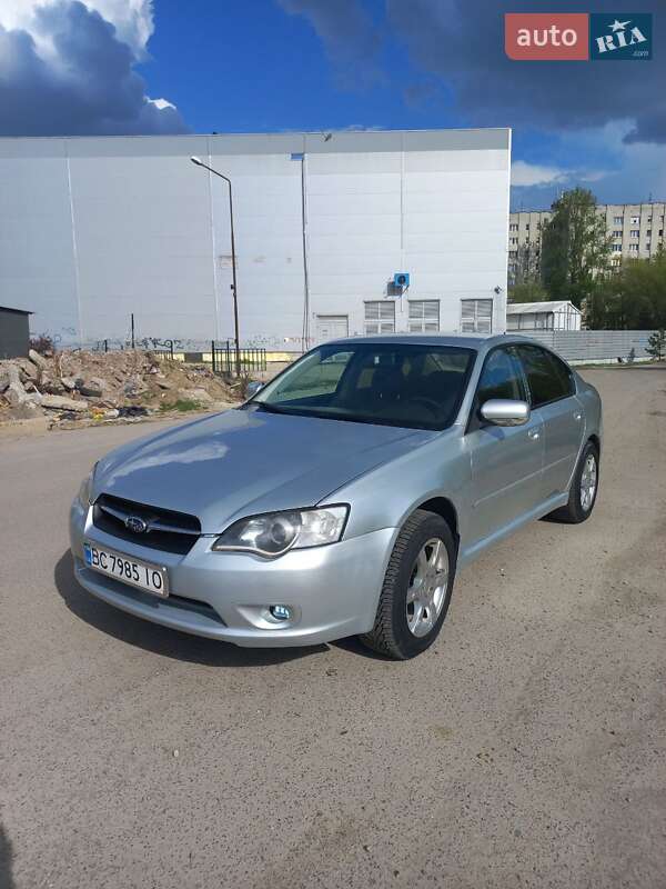 Седан Subaru Legacy 2005 в 