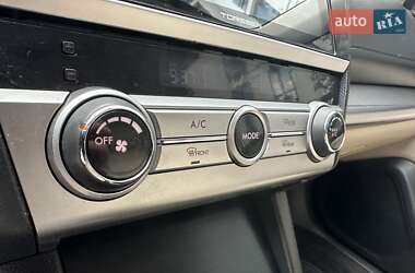 Седан Subaru Legacy 2014 в 
