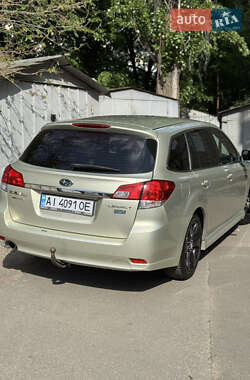 Универсал Subaru Legacy 2010 в 