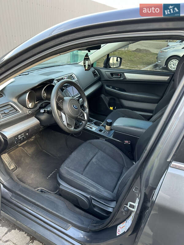 Седан Subaru Legacy 2018 в Киеве