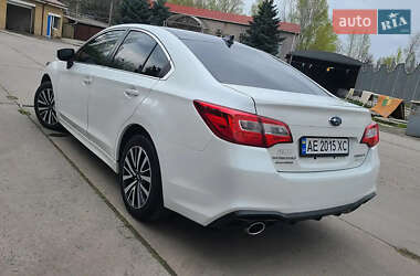 Седан Subaru Legacy 2018 в 