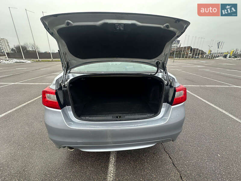 Седан Subaru Legacy 2014 в Києві
