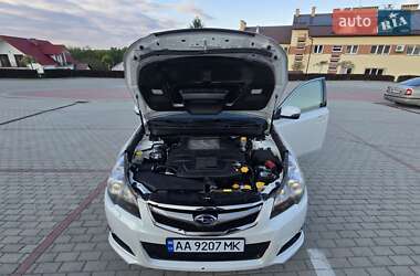 Седан Subaru Legacy 2012 в 