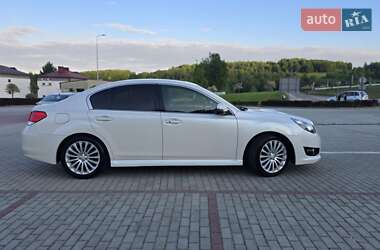 Седан Subaru Legacy 2012 в 