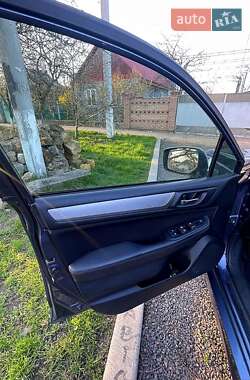 Седан Subaru Legacy 2017 в 