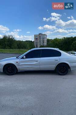 Седан Subaru Legacy 2000 в 