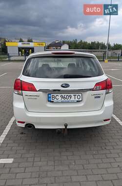 Універсал Subaru Legacy 2010 в 