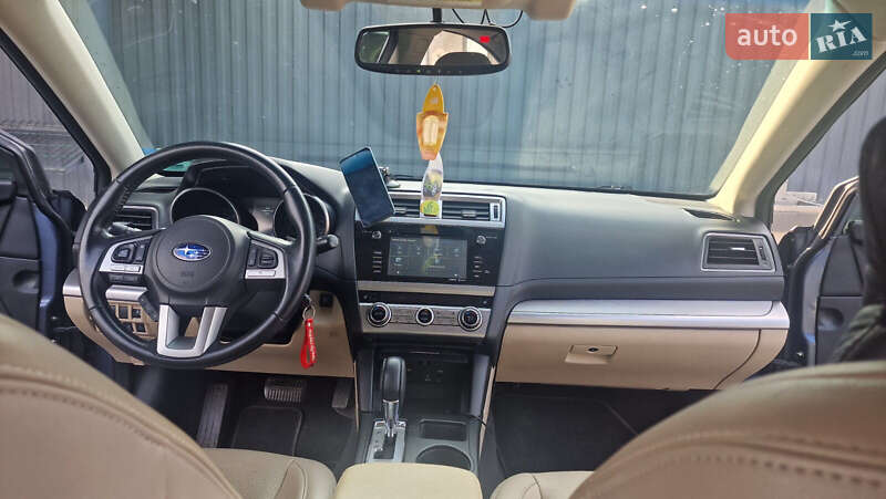 Седан Subaru Legacy 2015 в Черновцах