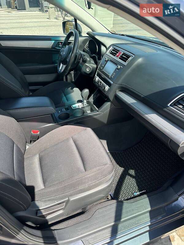 Седан Subaru Legacy 2015 в Львове