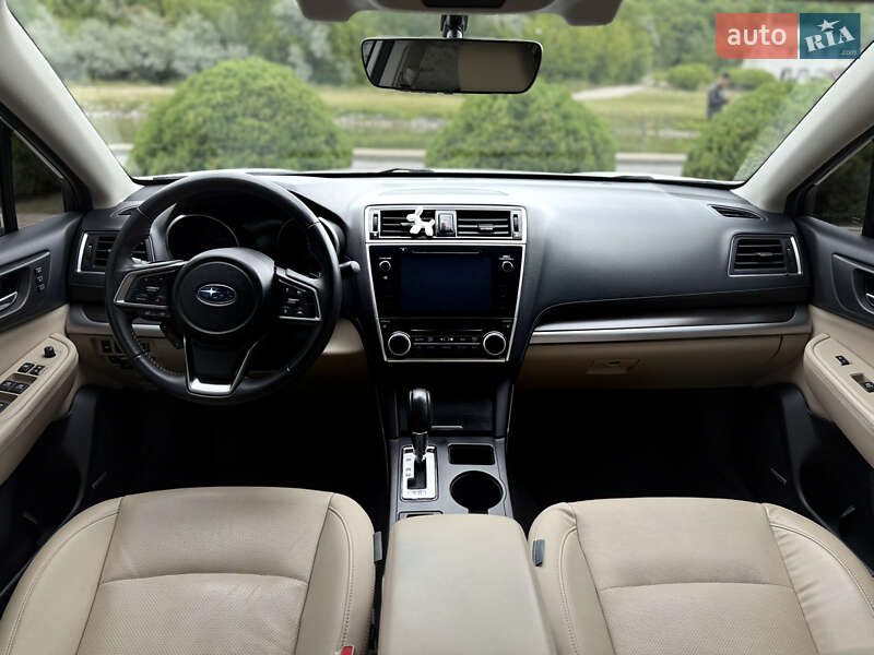 Седан Subaru Legacy 2018 в Дніпрі