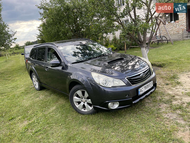 Subaru Legacy 2011