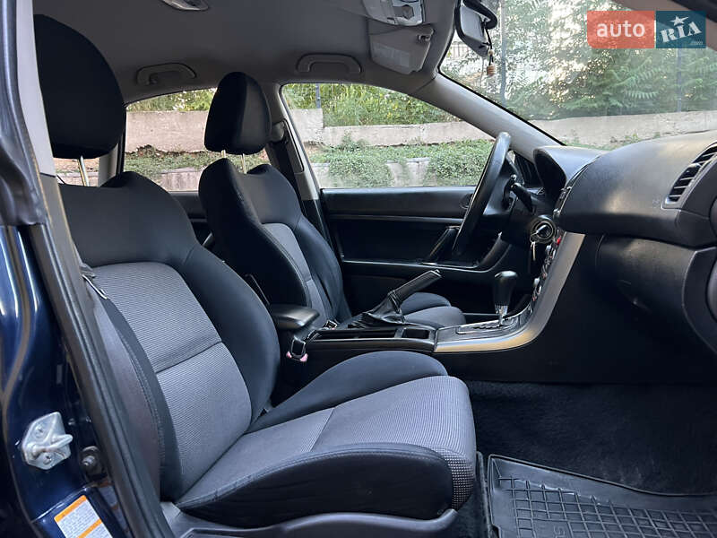 Седан Subaru Legacy 2004 в Днепре