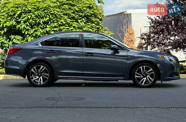 Седан Subaru Legacy 2016 в 