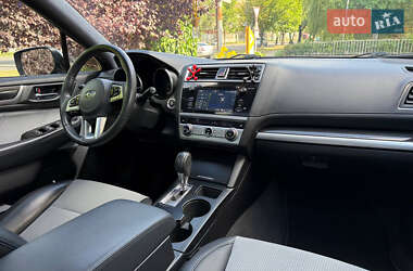 Седан Subaru Legacy 2016 в 