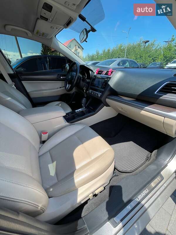 Седан Subaru Legacy 2014 в Львове