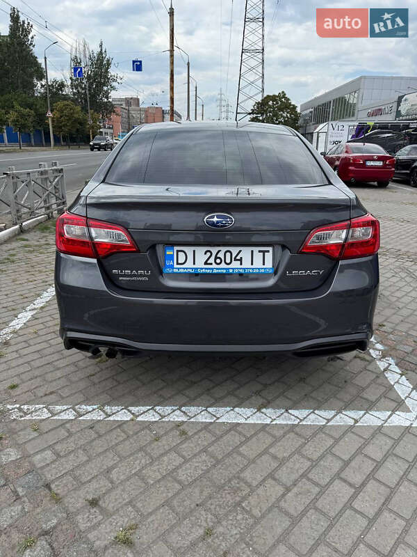 Седан Subaru Legacy 2017 в Днепре