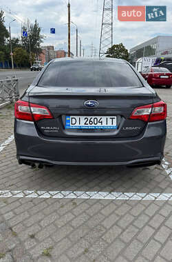 Седан Subaru Legacy 2017 в 
