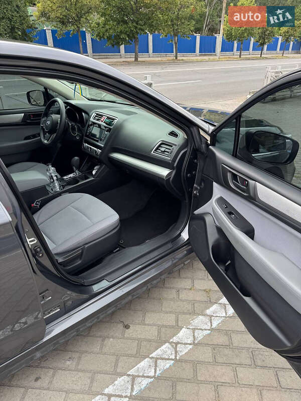 Седан Subaru Legacy 2017 в Днепре