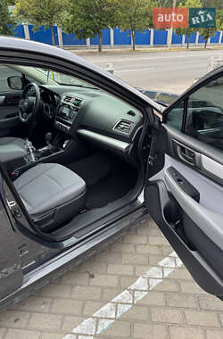 Седан Subaru Legacy 2017 в 