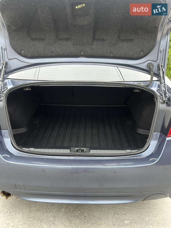 Седан Subaru Legacy 2016 в Днепре