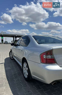 Седан Subaru Legacy 2005 в 
