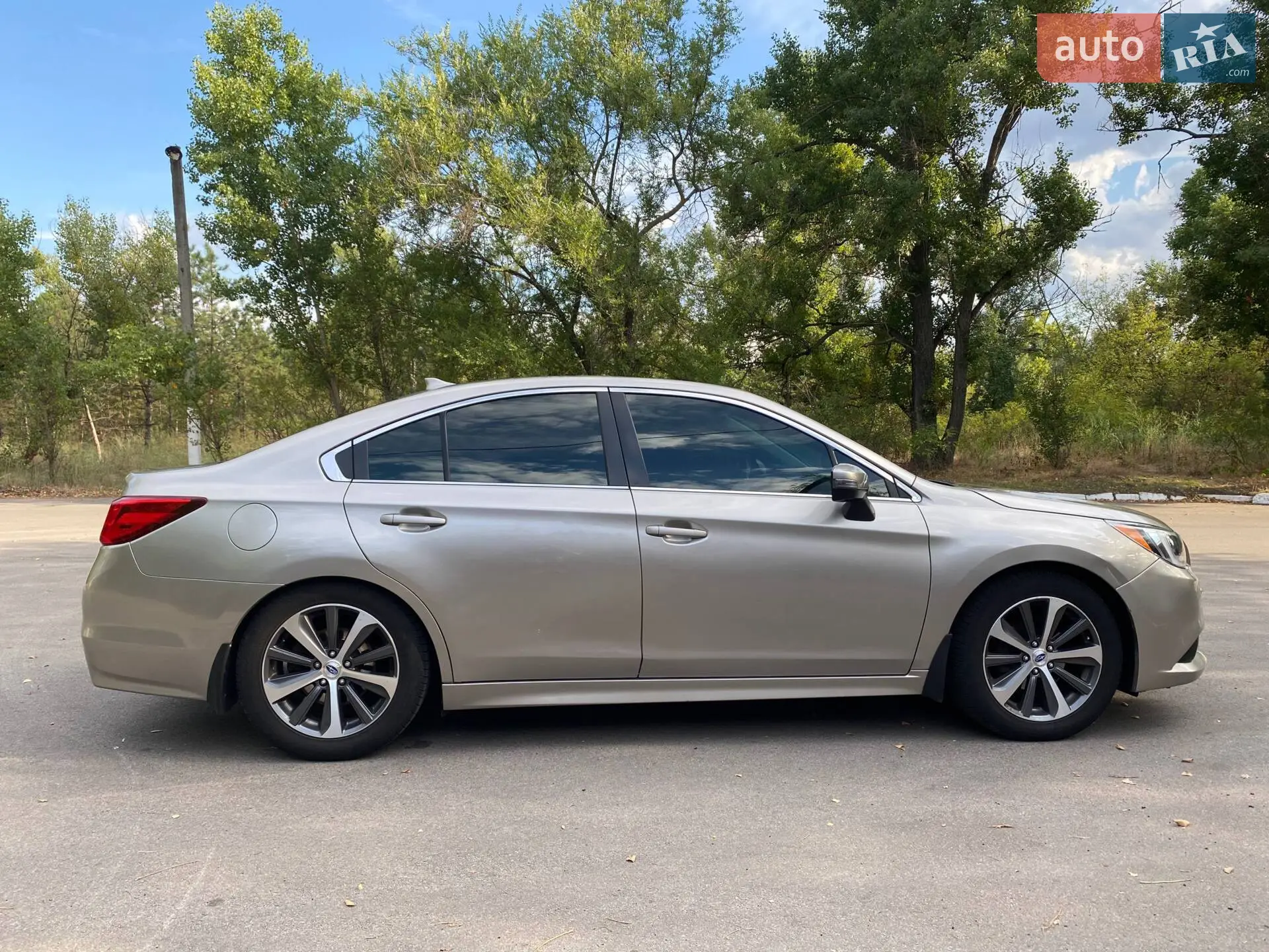 2016 Subaru Legacy - мініатюра 8