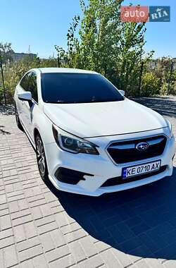 Седан Subaru Legacy 2017 в 