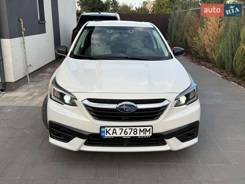 Седан Subaru Legacy 2020 в Хотине