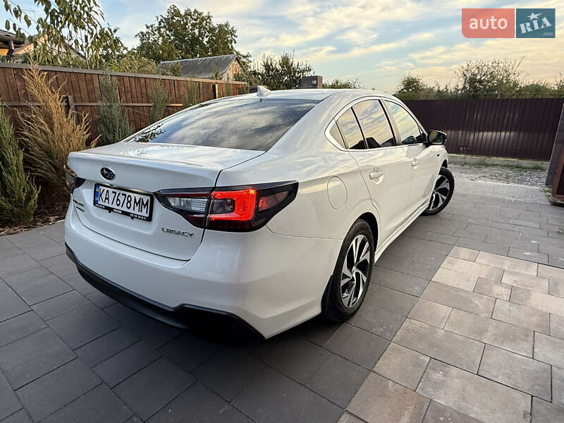 Седан Subaru Legacy 2020 в Хотине
