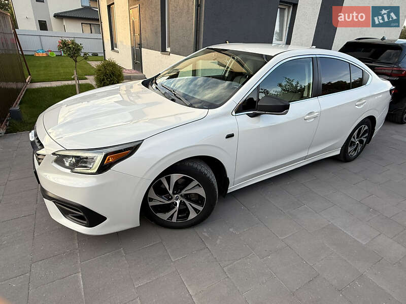 Седан Subaru Legacy 2020 в Хотине