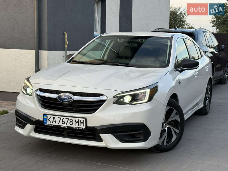Седан Subaru Legacy 2020 в Хотине