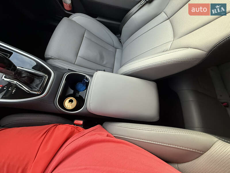 Седан Subaru Legacy 2020 в Хотине