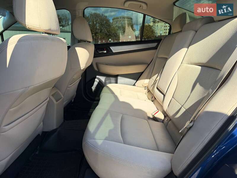 Седан Subaru Legacy 2015 в Киеве