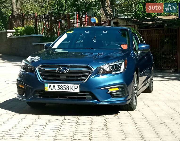 Седан Subaru Legacy 2018 в 