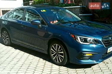 Седан Subaru Legacy 2018 в 