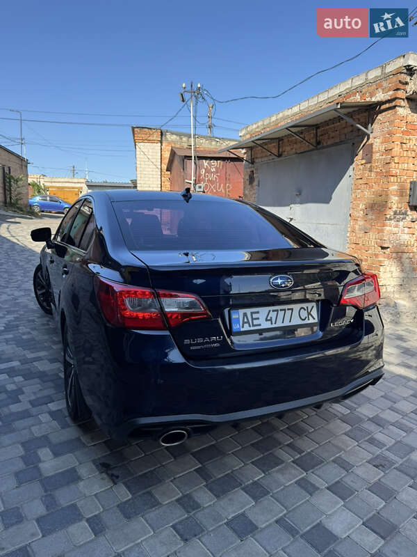 Седан Subaru Legacy 2017 в Днепре