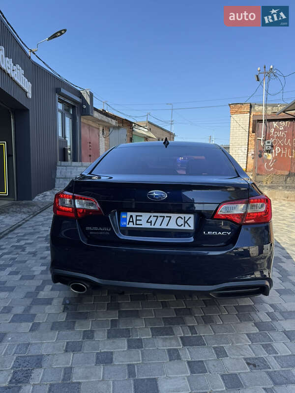 Седан Subaru Legacy 2017 в Днепре