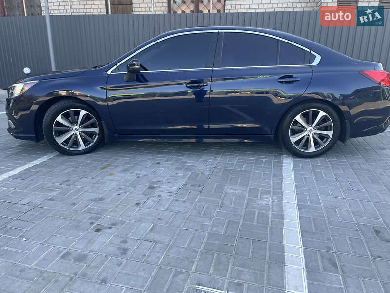 Седан Subaru Legacy 2017 в Днепре