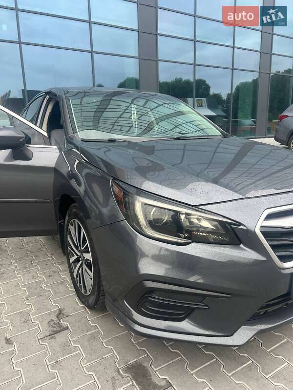 Седан Subaru Legacy 2018 в Хмельницком