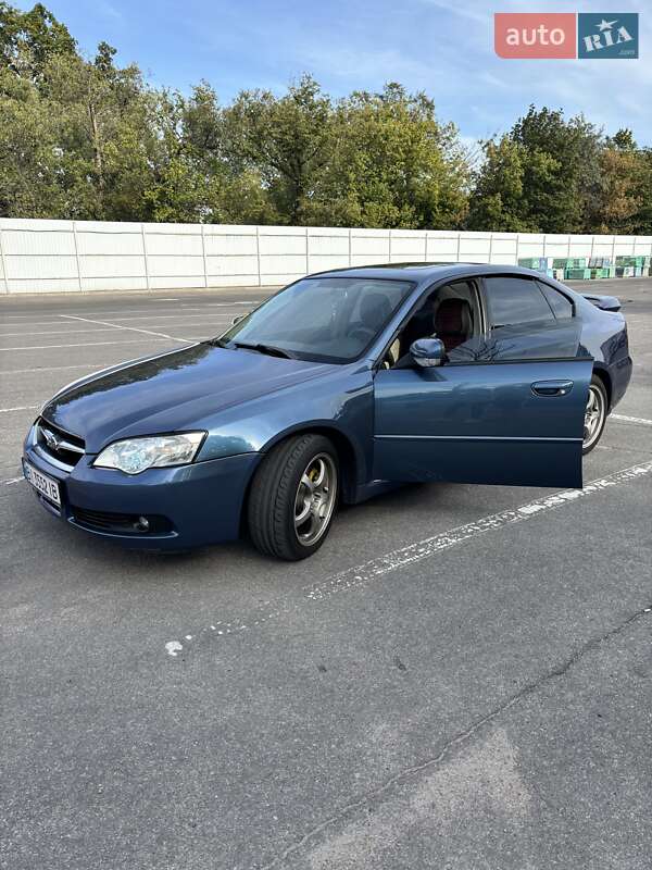 Седан Subaru Legacy 2004 в Кременчуге
