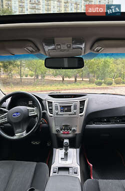 Седан Subaru Legacy 2013 в 