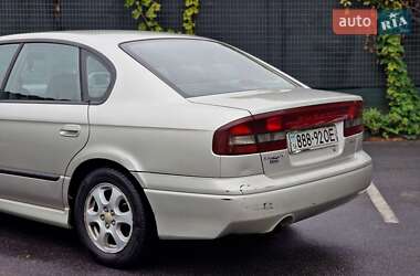 Седан Subaru Legacy 2000 в 