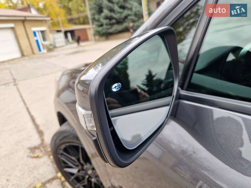 Седан Subaru Legacy 2023 в Дніпрі