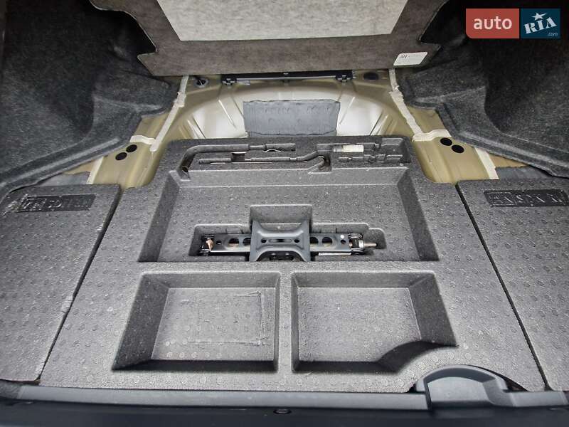 Седан Subaru Legacy 2023 в Дніпрі