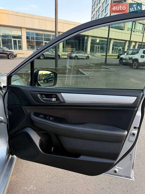 Седан Subaru Legacy 2016 в Днепре