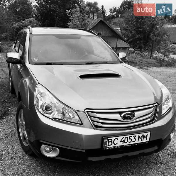 Subaru Legacy 2011