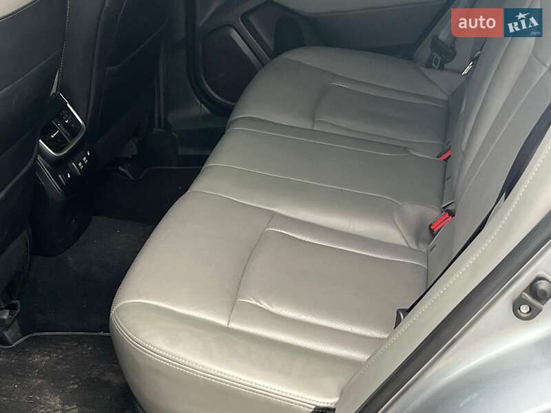 Седан Subaru Legacy 2019 в Киеве