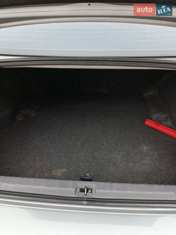 Седан Subaru Legacy 2010 в Днепре