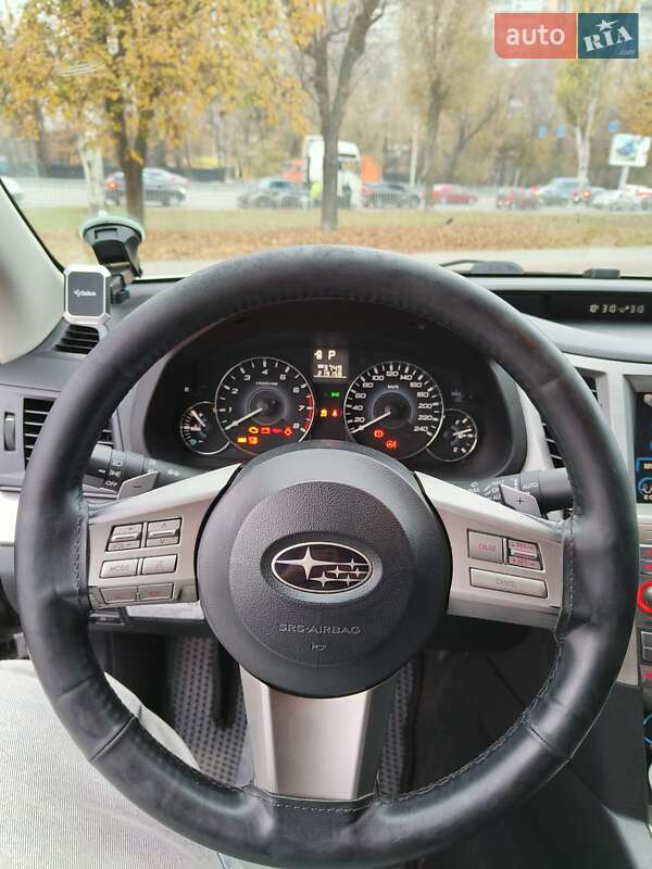 Седан Subaru Legacy 2010 в Днепре
