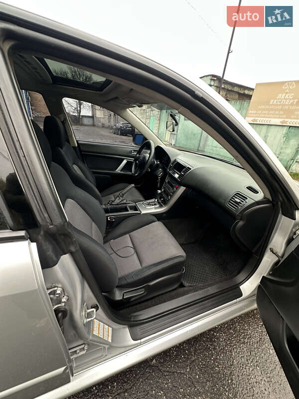 Седан Subaru Legacy 2004 в Каменском